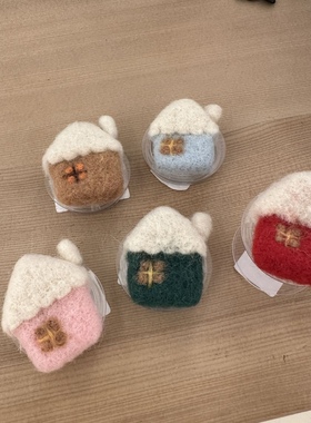 312515韩国东大门进口下雪后的小屋可爱百搭手机支架