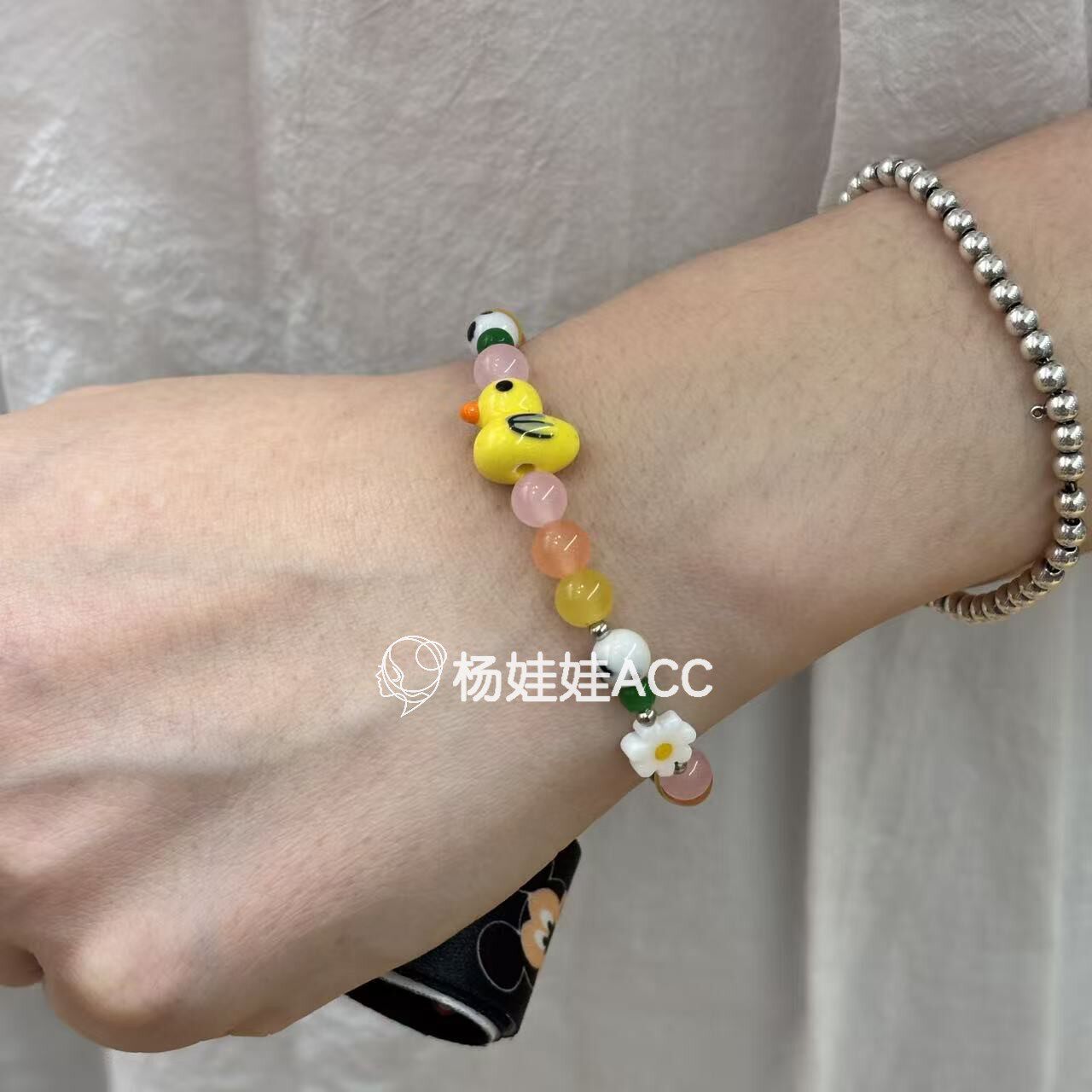 650635韩国东大门maylee新款高级感小黄鸭珠串弹力绳手链