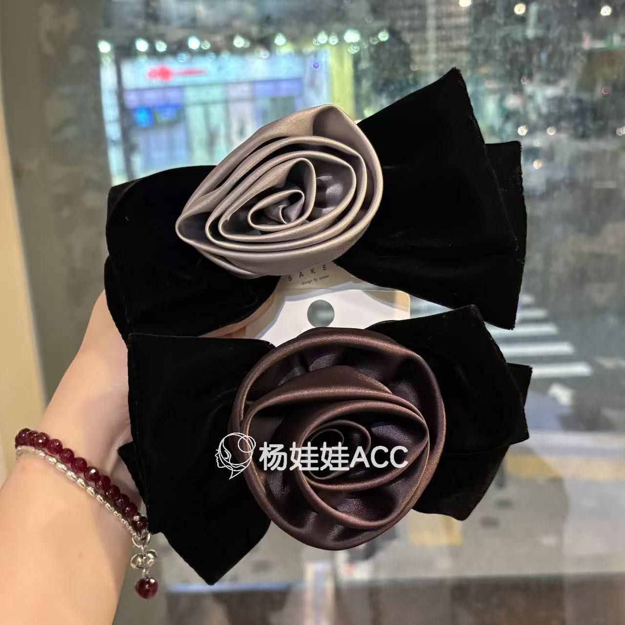 5101618韩国东大门Baket新款高级感蝴蝶结玫瑰温柔弹簧夹发夹