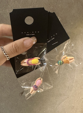 461501韩国东大门nyunyu游泳的人洞洞鞋鞋花