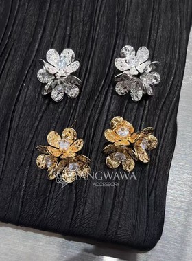 590312韩国东大门the queen新款高级感气质复古潮流花朵镶钻耳钉