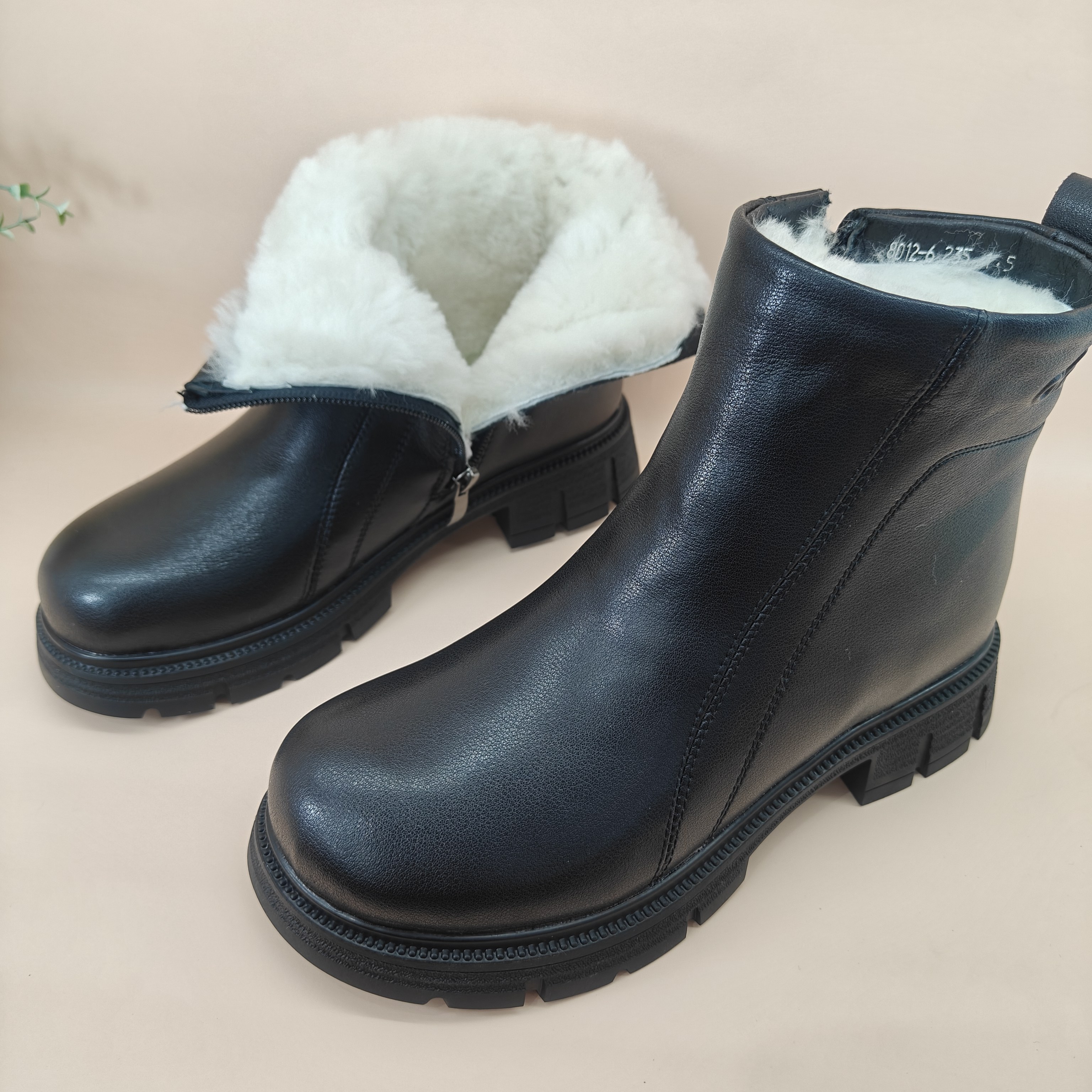 25冬季新款真皮羊毛一体女鞋加厚羊毛保暖棉鞋短靴厚底圆头妈妈鞋
