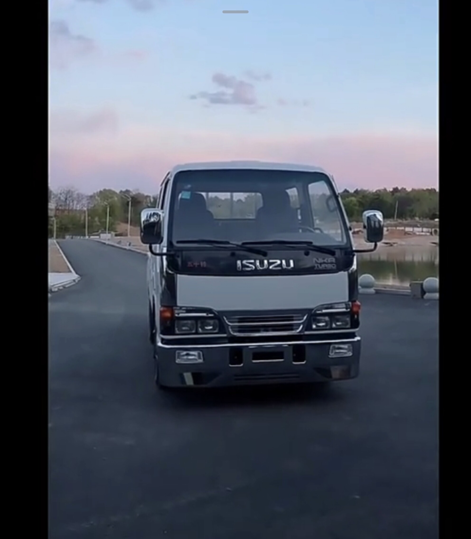 MIKADO ISUZU 100P 수정된 전기 도금 그릴 코너 레인실드 핸들 서라운드 액세서리에 적합