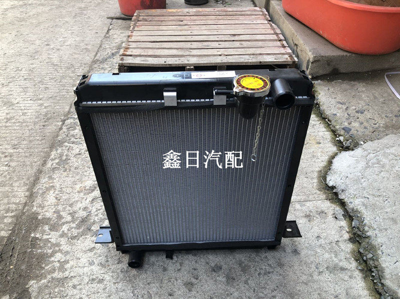 一汽通用哈轻小解放配件/轻卡/箱货/货车小解放498 490新款水箱