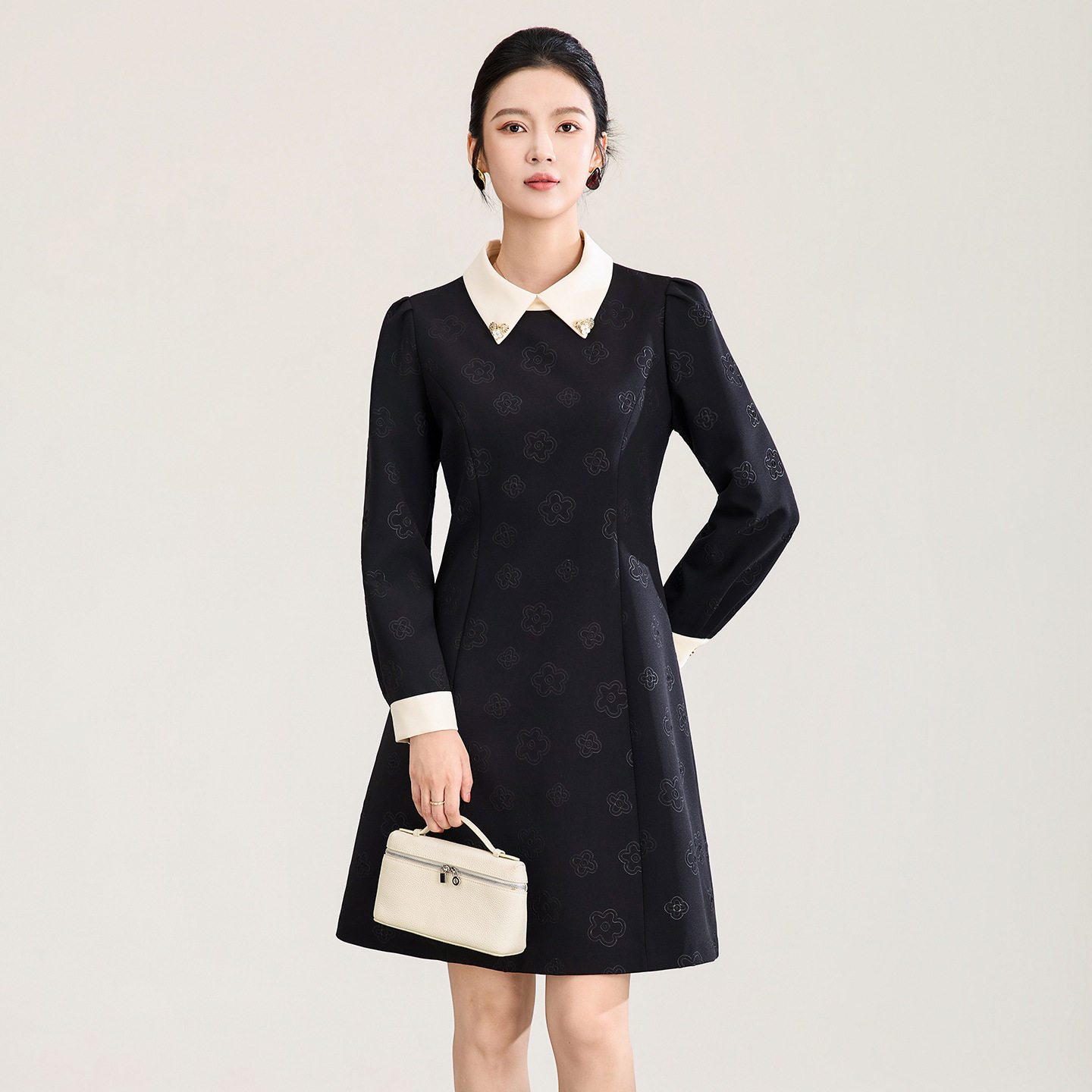 RMO&JUL撞色减龄娃娃翻领长袖收腰显瘦压山茶花A字连衣裙罗家女装