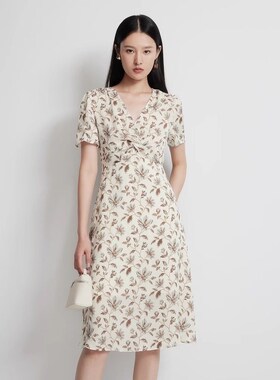 2025年春季新款法式收腰碎花茶歇连衣裙MP14DA681