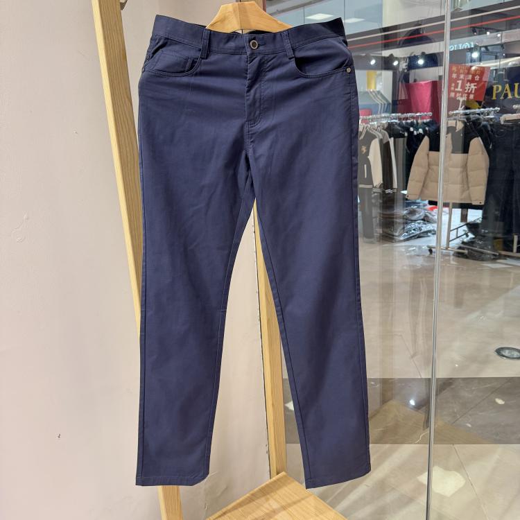 依文男士商务高档春夏款棉弹面料舒适修身大码藏蓝色休闲裤1080元