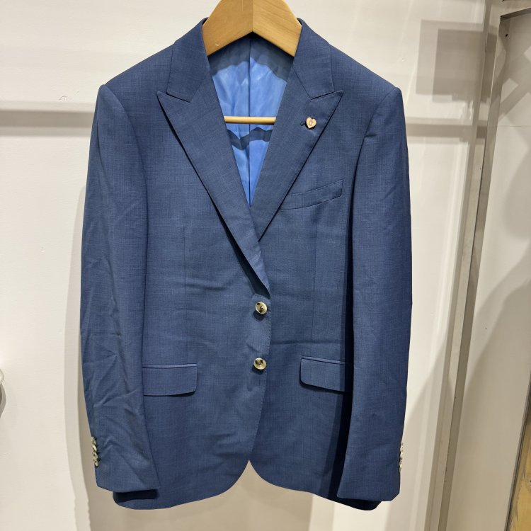 威家*男士商务特价戗驳领羊毛桑蚕丝混纺西服专柜同款吊牌2730元