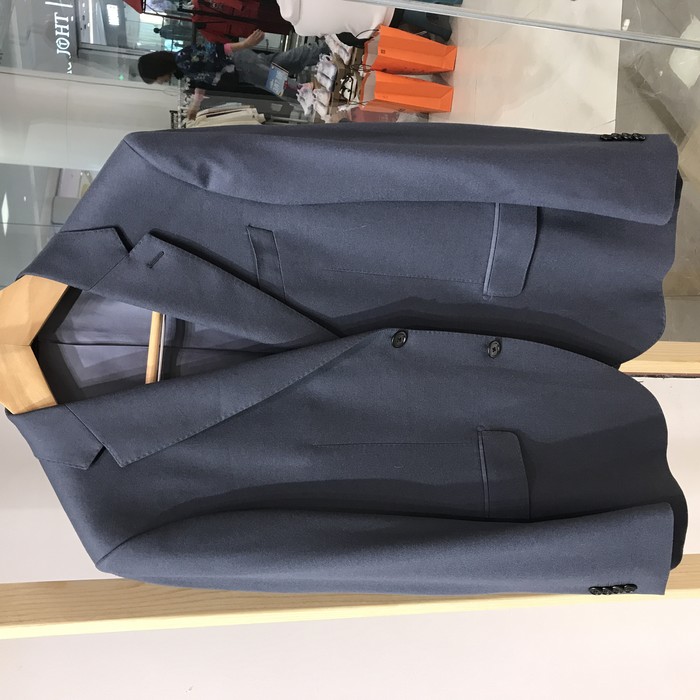 依文男士商务纯绵羊毛意大利维达莱VBC灰色西服西裤吊牌价4680元