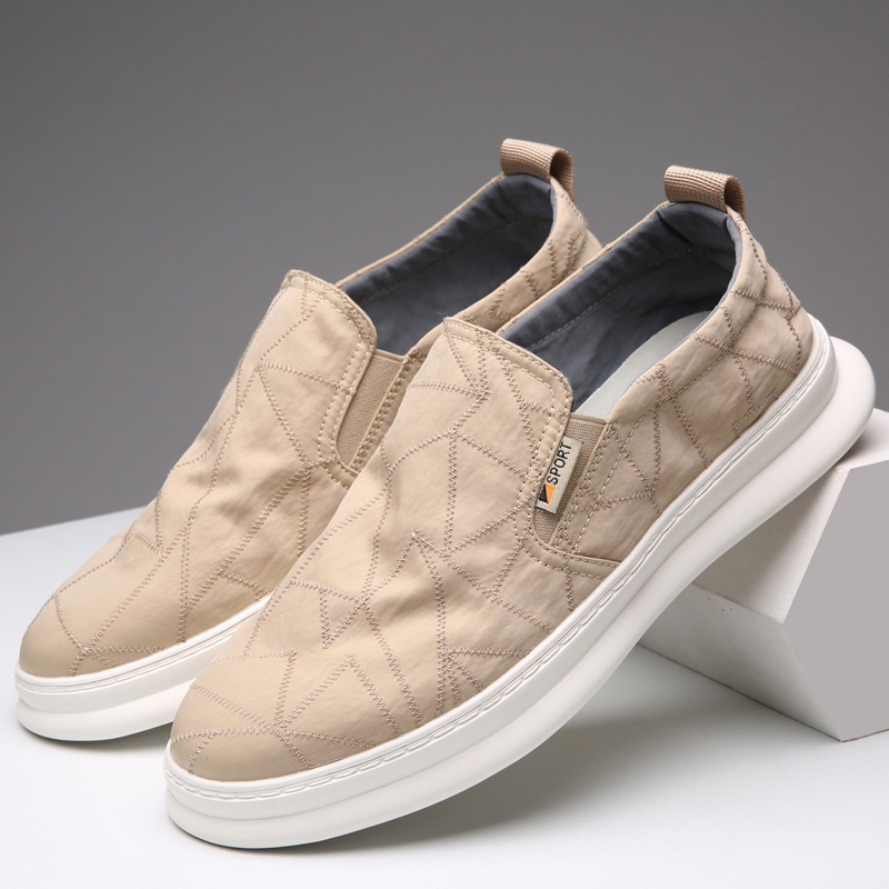 低帮春季透气百搭休闲鞋