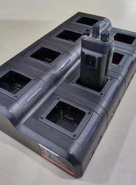 适配MTP3150/MTP3250/MTP3100对讲机铁壳多路充电器/新款多路充