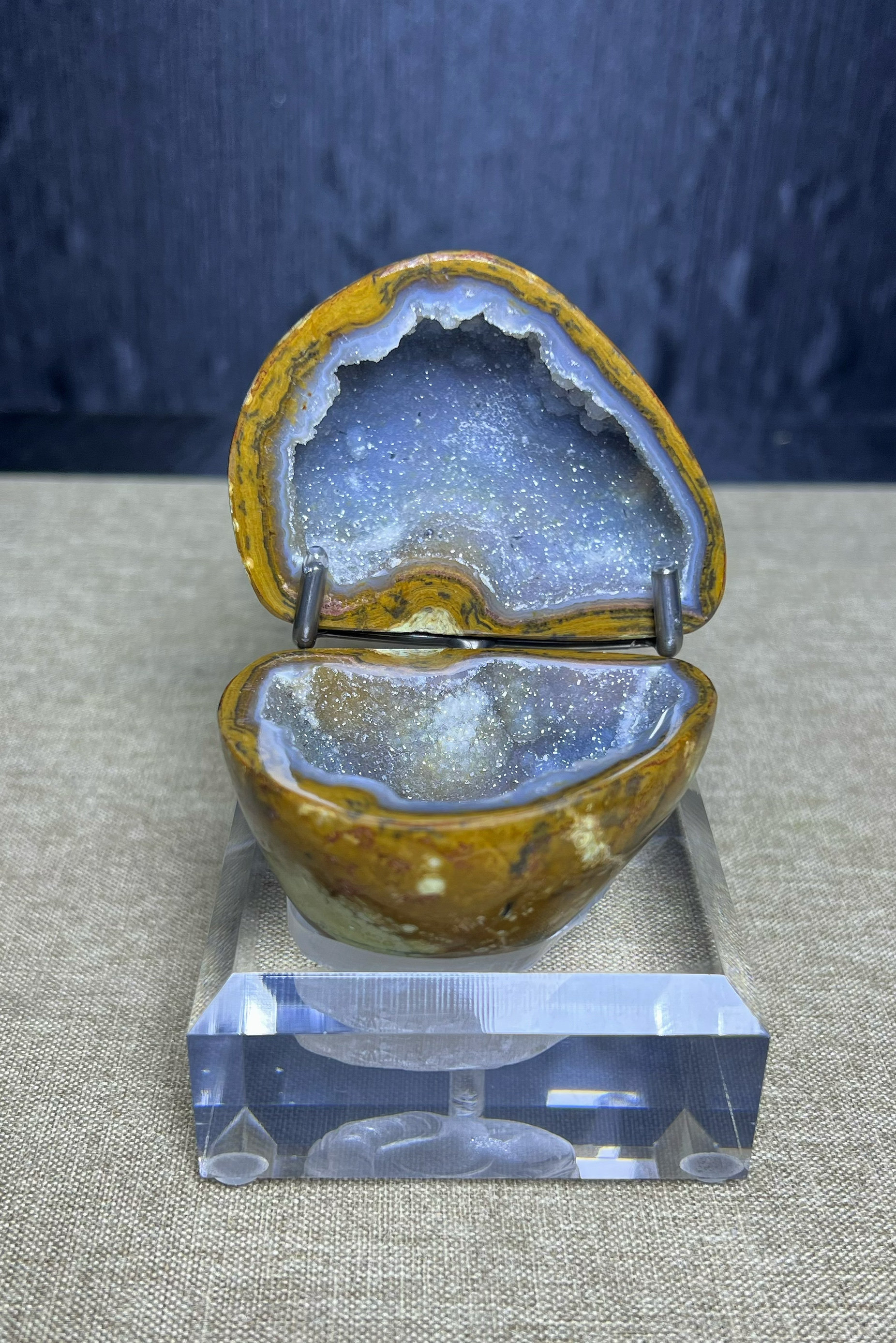 天然原矿水晶聚宝盆摆件九眼页岩石盆玛瑙洞水晶洞雷公蛋