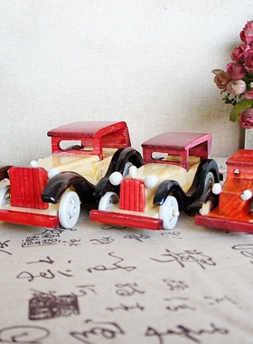 复古木质老爷车桌面摆件