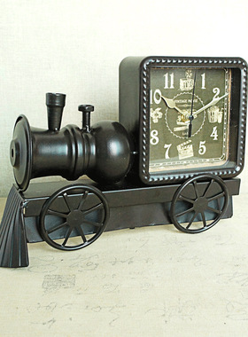 手工金属黑火车模型时钟摆件