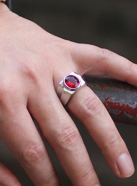 红宝石钛钢不掉色刻字男士戒指