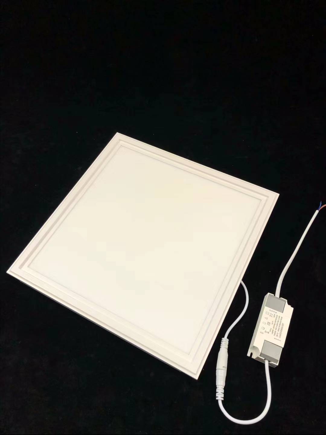 浴玲珑卫生间浴室集成吊顶led灯嵌入式厨房天花平板灯厨卫吸顶灯