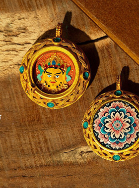 黄铜唐卡吊坠手绘民族风扎基拉姆黄财五爷绿度母药师狐狸藏式项链