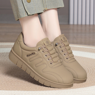软底妈妈鞋2025春秋新款平底防滑休闲鞋旅游运动鞋中年软底面包鞋