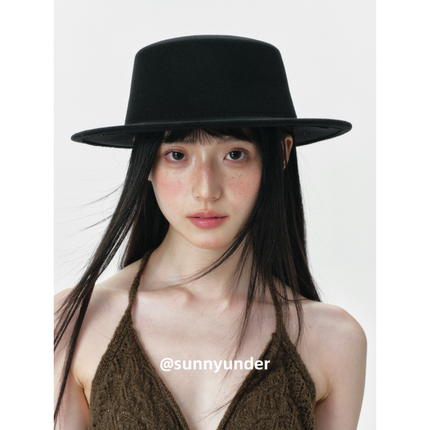 黑色仿毛呢平顶光板帽子女春秋冬季韩版穿搭凹造型时尚礼帽潮ins