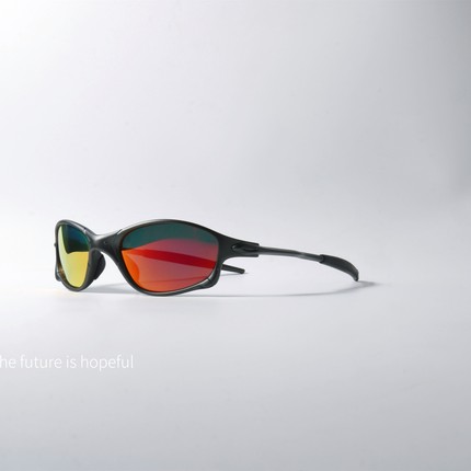 机能风偏光骑行墨镜UV400防紫外线辐射小众环绕设计个性太阳眼镜