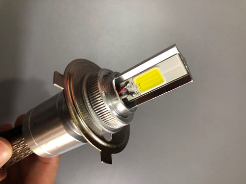 摩托车SH125i SH150i大S大马大灯泡 LED白色大灯泡路面更清晰