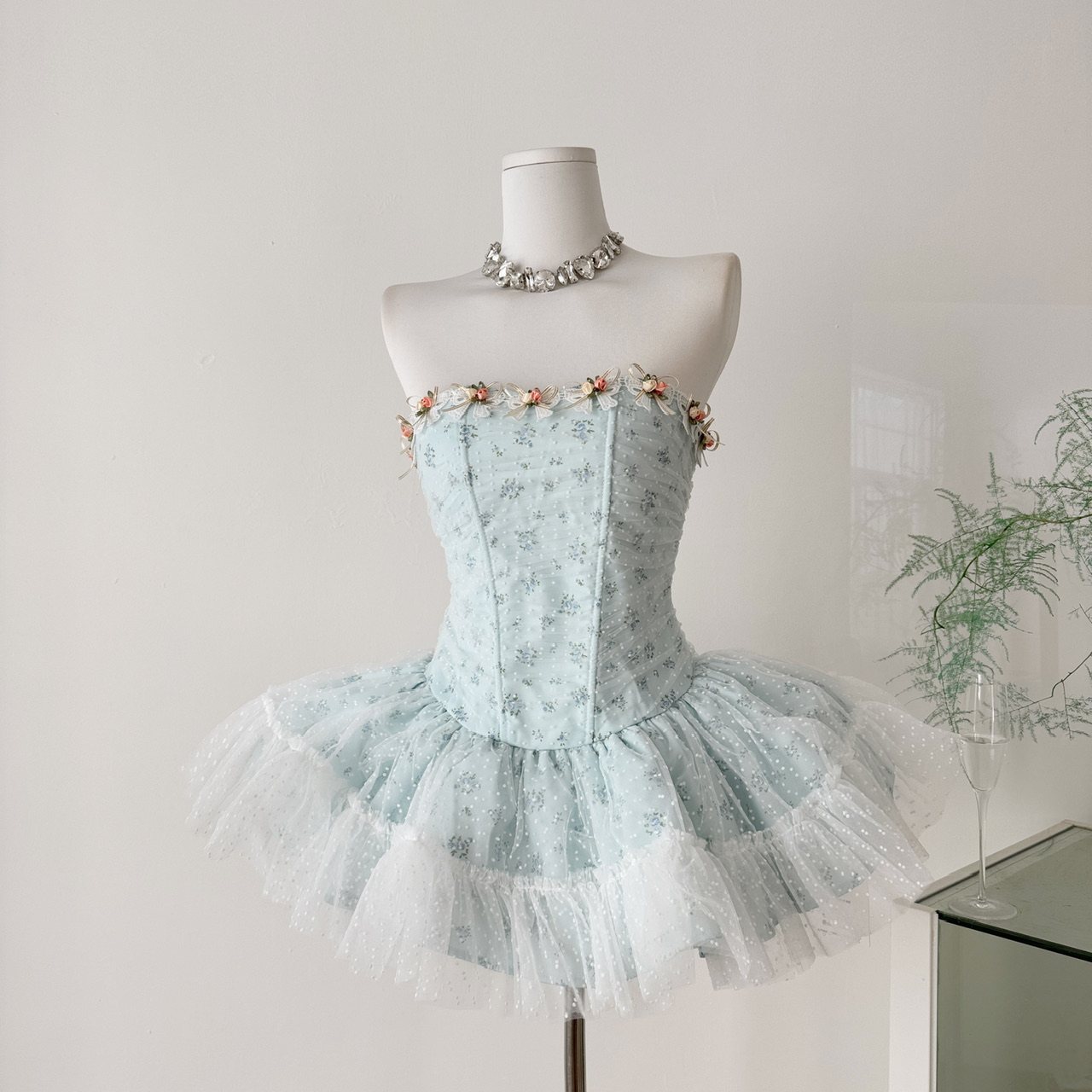 陆曈甜美芭蕾风抹胸蓬蓬裙泰越辣妹公主小个子精致礼服生日裙