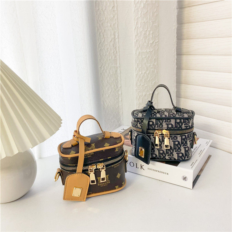 ins儿童斜挎包时尚小包潮流女童水桶手提包宝宝可爱网红公主背包