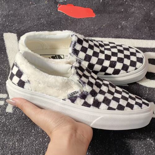 Vans Slip-On毛绒黑白棋盘格懒人一脚蹬保暖情侣板鞋VN0A38F7Q0X