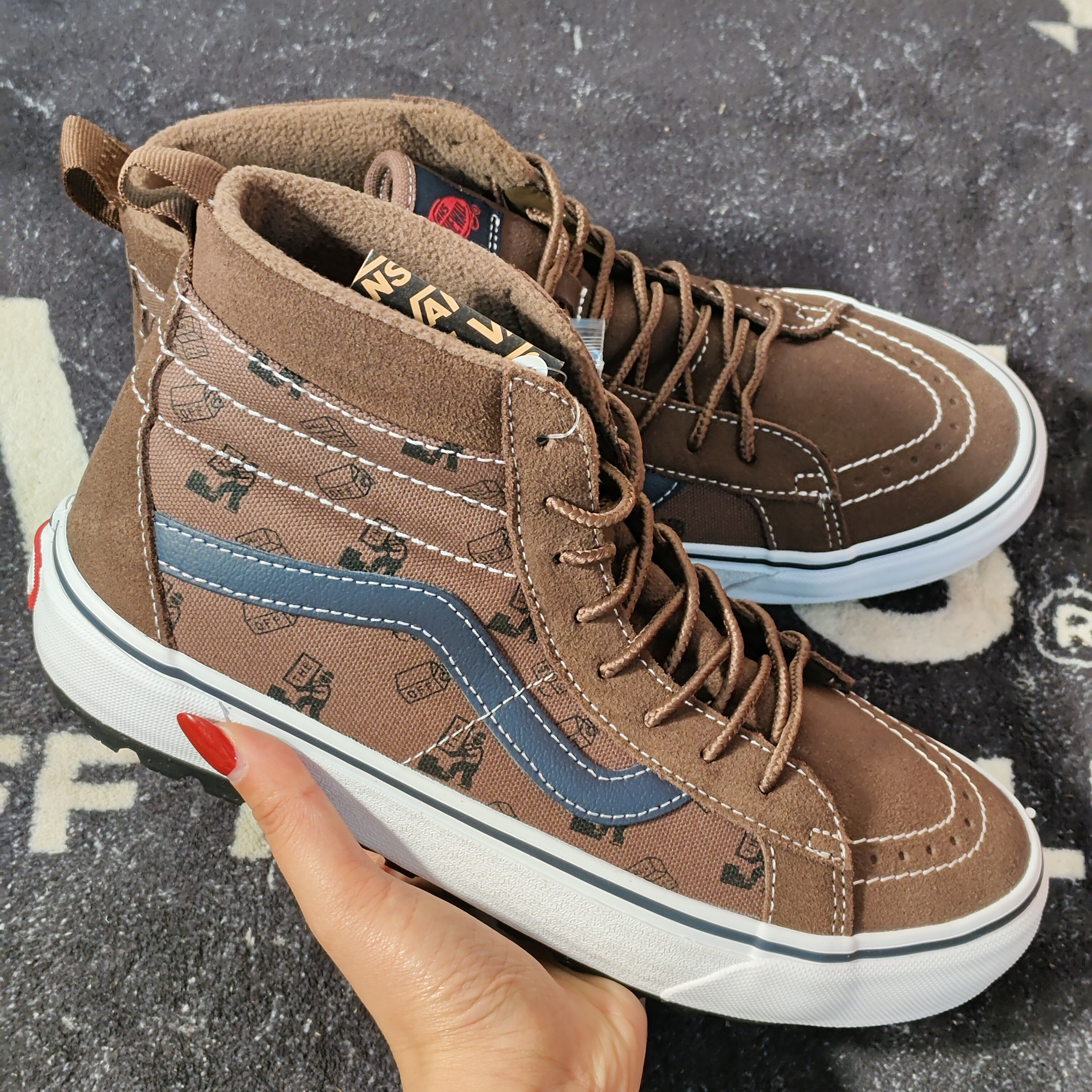 Vans Sk8-Hi MTE-1 棕色满印加绒高帮板鞋VN0A5HZYA92男女户外鞋