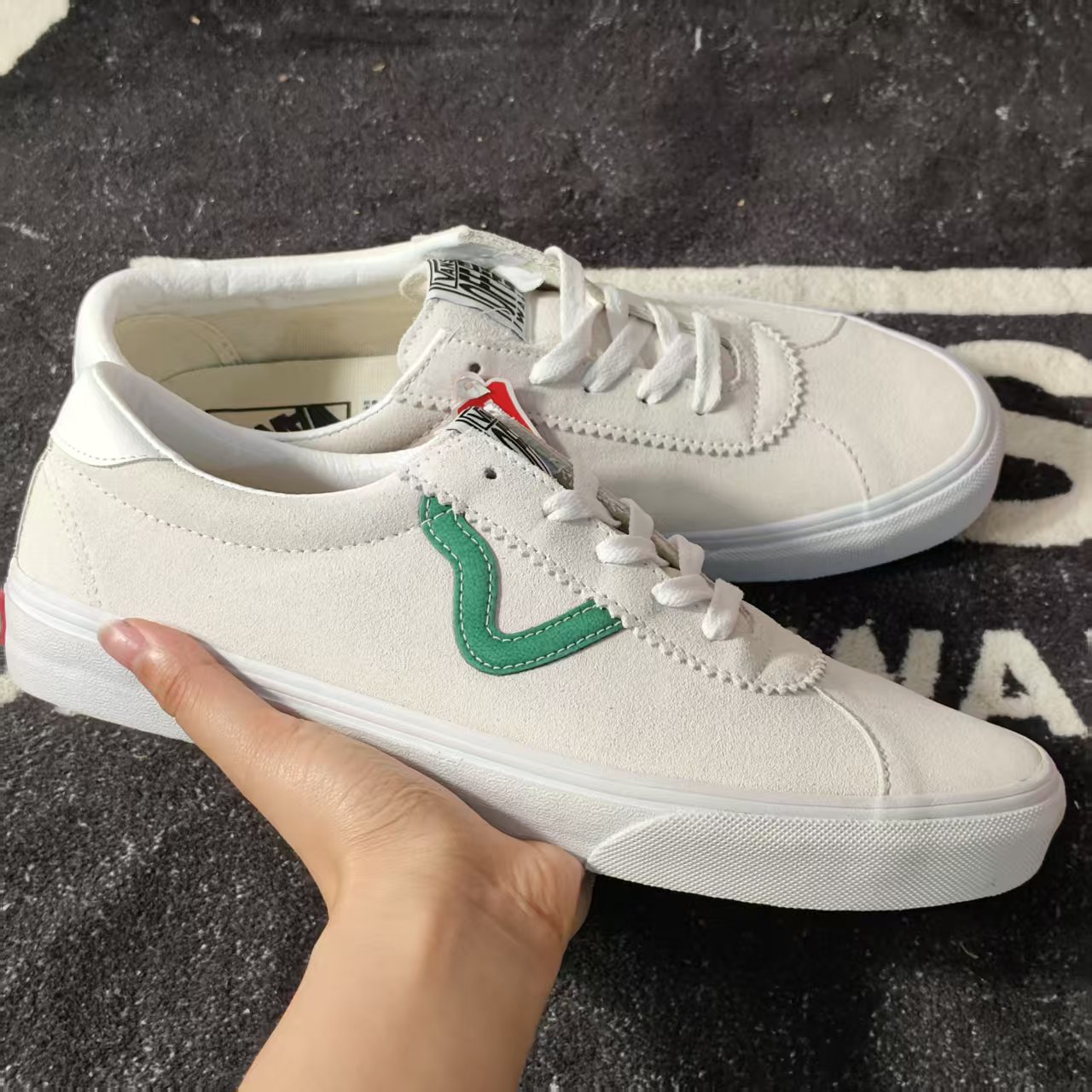断码特价Vans Sport米白麂皮绿勾低帮帆布鞋VN0A4BU602Q