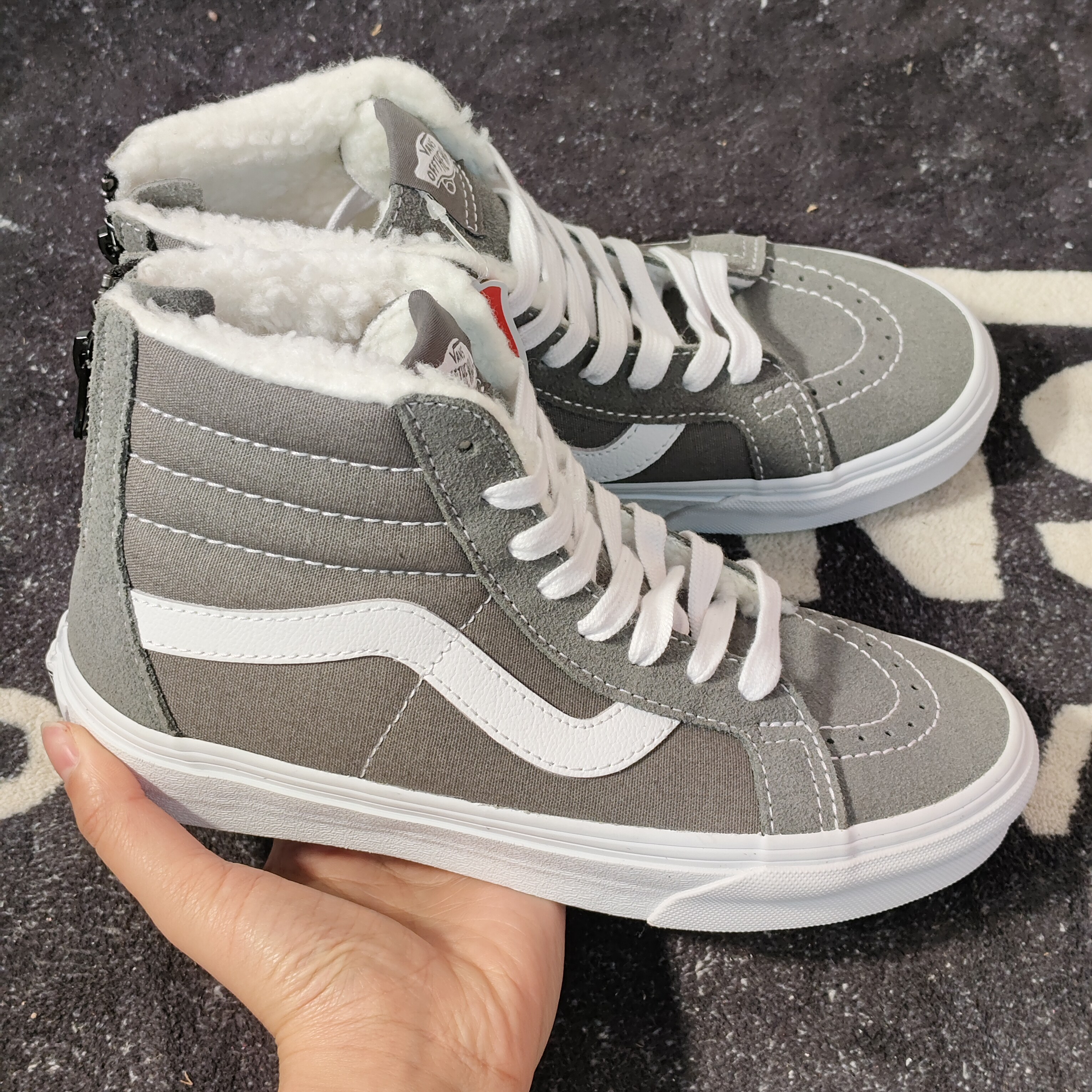 Vans SK8-HI 加绒灰色高帮休闲鞋男女款 VN0A5KRCO6O