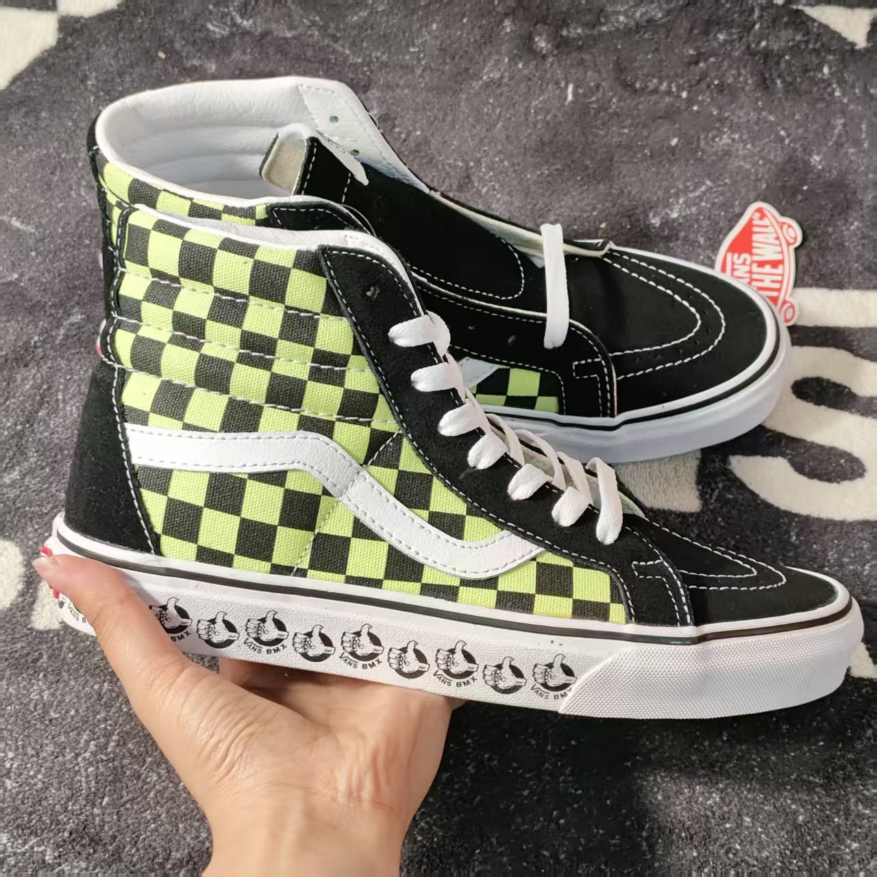 Vans Sk8-Hi荧光绿棋盘格BMX印花高帮板鞋复古滑板鞋VN0A4BV8V3W