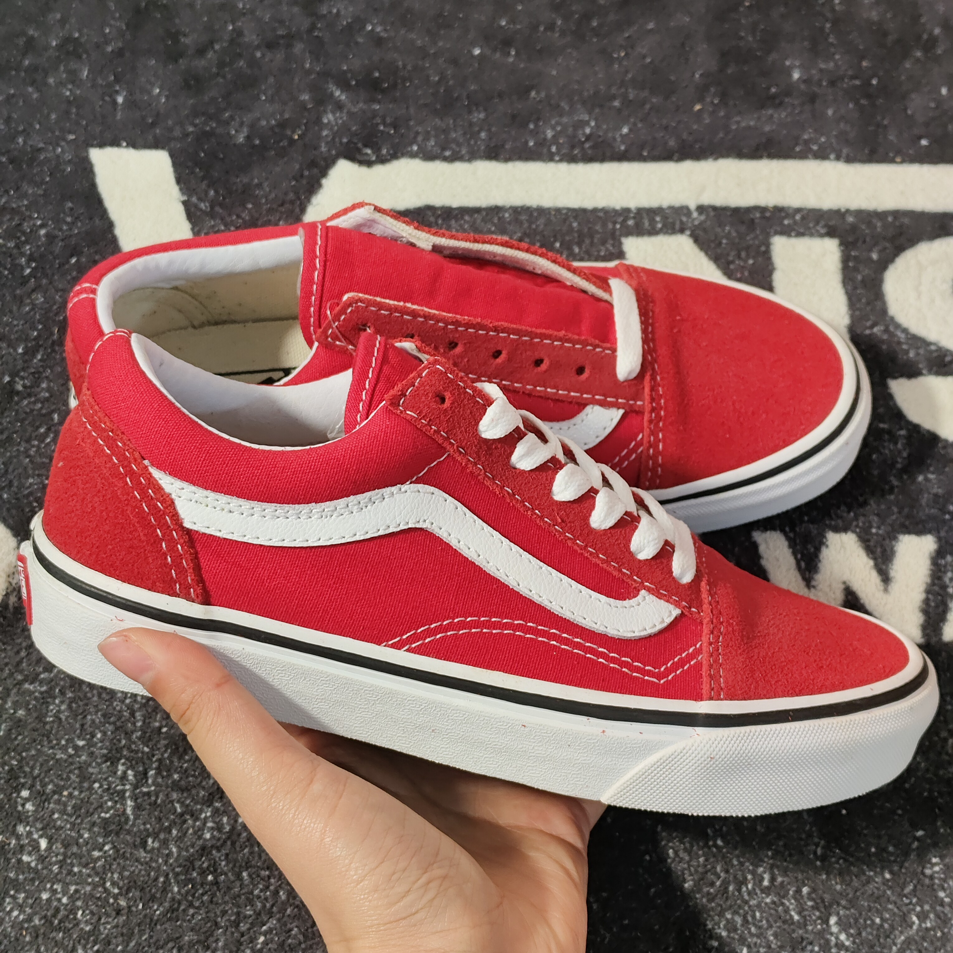 Vans范斯Old Skool经典红白色低帮休闲板鞋VN0A4BX5JV6
