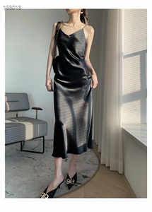 轻奢‮酸醋‬真丝吊带裙日本进‮三口‬醋酸面女装新款连衣裙礼服