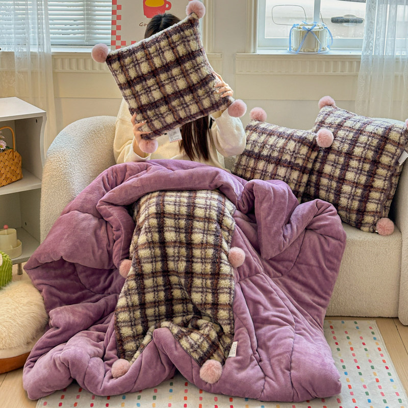 简约格子毛球款牛奶绒加厚多功能抱枕被子二合一汽车两用可折叠,居家布艺,抱枕被,淘宝优惠券,粉丝福利购,淘宝优惠卷