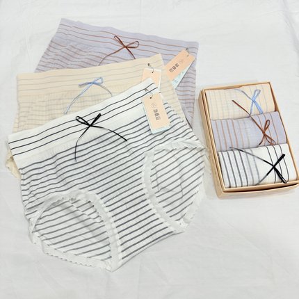 三条装她概念无缝女士内裤18336A莫代尔舒适透气条纹中腰平角裤