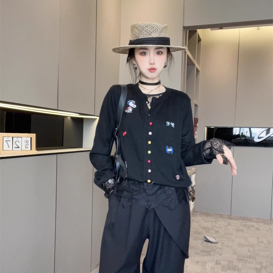 卡通刺绣长袖开衫女2025新款秋季糖果彩扣小衫洋气欧货潮时髦上衣