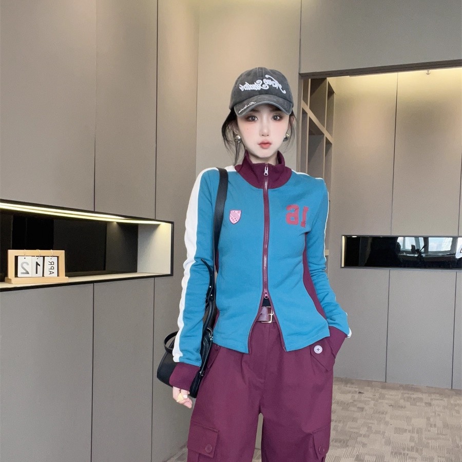 欧货字母印花短款外套女