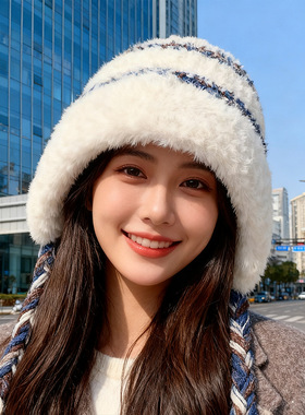 毛绒绒显脸小秋冬大头围帽子女保暖防寒雷锋帽可爱绑带护耳针织帽