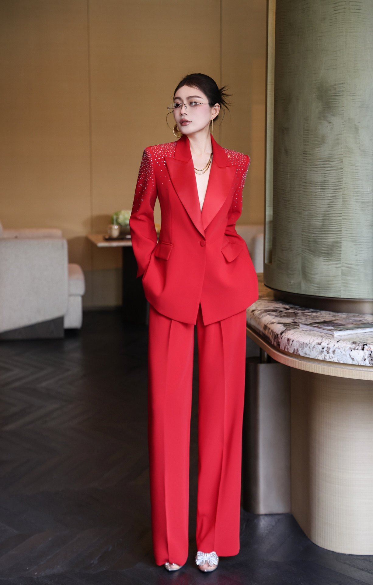 26年新款醋酸麻烫钻套装高品质轻奢西装外套配直筒裤两件套显瘦,女装/女士精品,时尚套装,淘宝优惠券,粉丝福利购,淘宝优惠卷