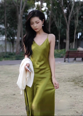 特价高级品醋酸面料斜裁微弹性价比非常高吊带A字连衣裙9色