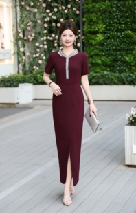 26年新款连衣裙高定轻奢系列烫钻圆领收腰修身显瘦短袖开叉裙