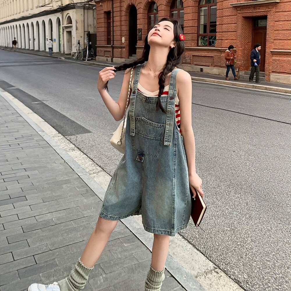 韩版复古牛仔背带裤女2026夏季新款宽松慵懒风休闲小个子阔腿短裤