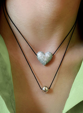 黑色绳爱心满钻项链女