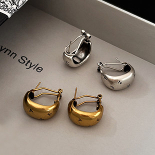 复古金色耳环女圈圈轻奢高级感2026新款爆款小香耳圈耳扣独特耳饰