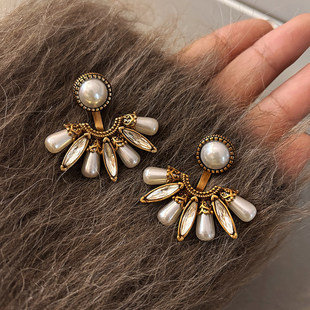 复古金色珍珠耳环女2026新款爆款轻奢高级感耳钉耳饰秋冬夸张耳坠