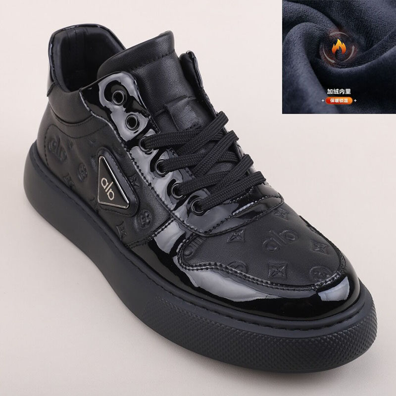 高端潮牌时尚高帮板鞋男2025秋冬季加绒保暖休闲鞋艺术范个性短靴