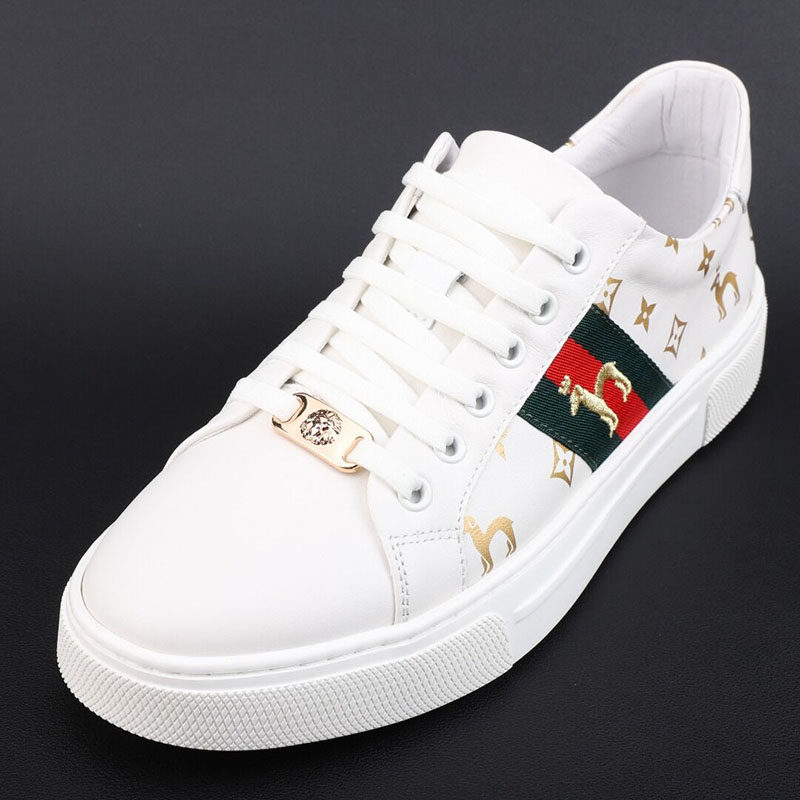 高端潮牌白色板鞋男2025欧货时尚运动休闲鞋轻软底真皮印花小白鞋