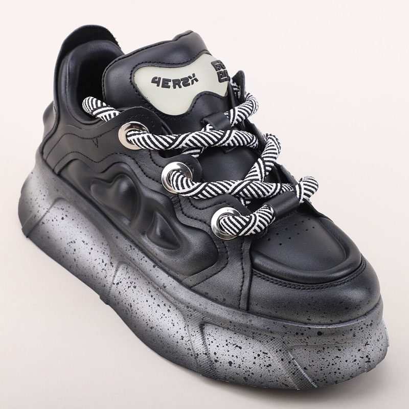 潮牌欧洲站鞋子男高级感时尚百搭运动板鞋真皮轻软厚底增高老爹鞋