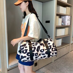 2026新款旅行包女斜挎手提行李袋出差登机旅游逛街尼龙包防水